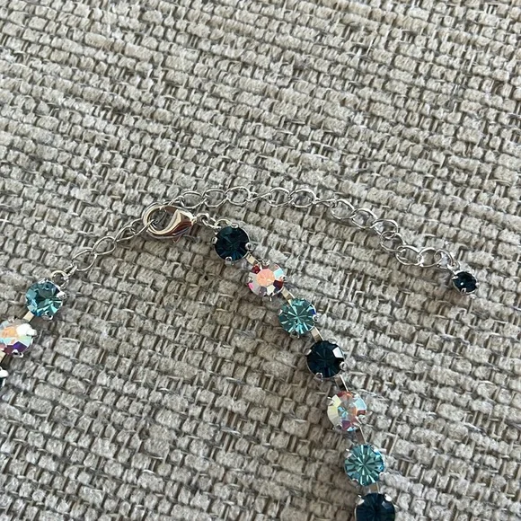 Touchstone Crystal Blue Crystal Necklace NWOT - Picture 2 of 3